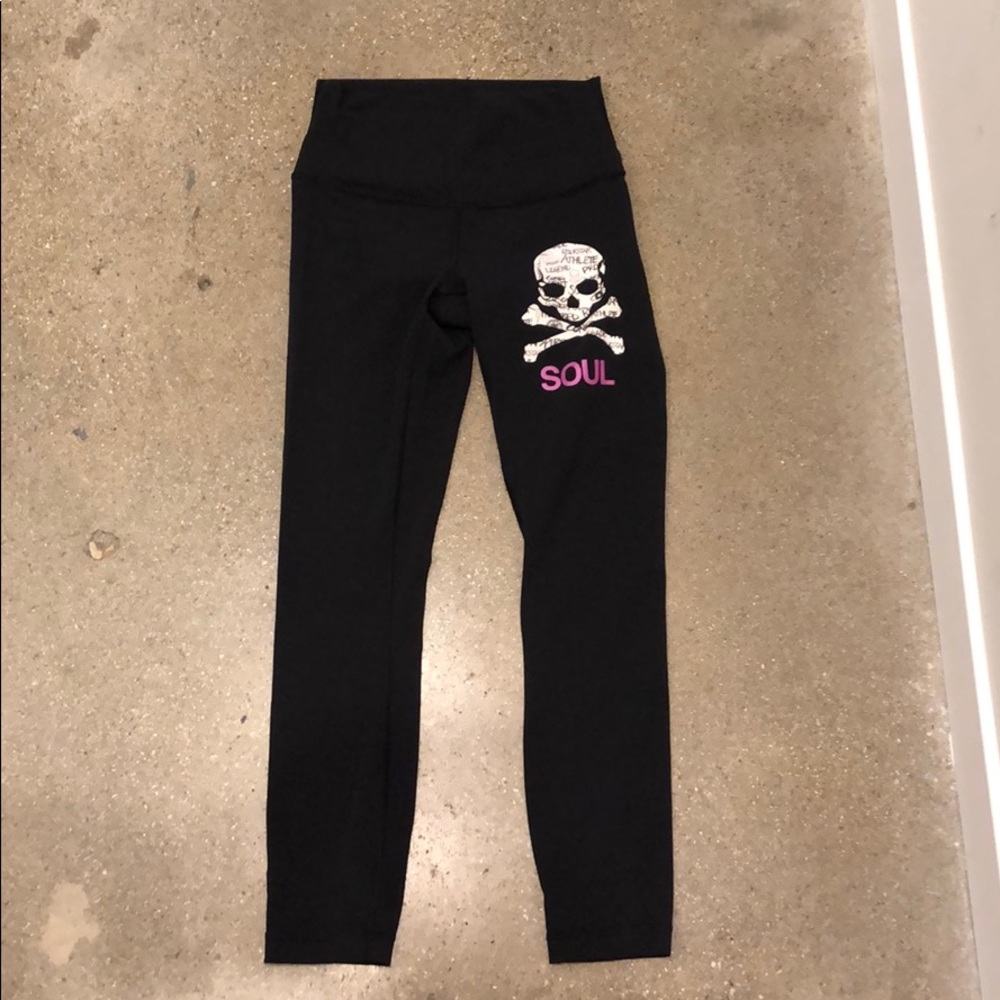 Lululemon/SoulCycle leggings